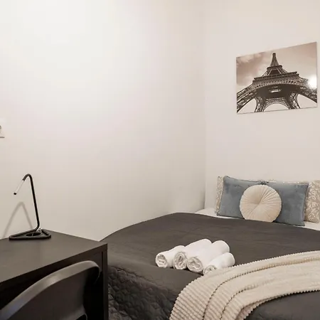 Bp Superior With 2bedrm, 2bathroom Apartment *