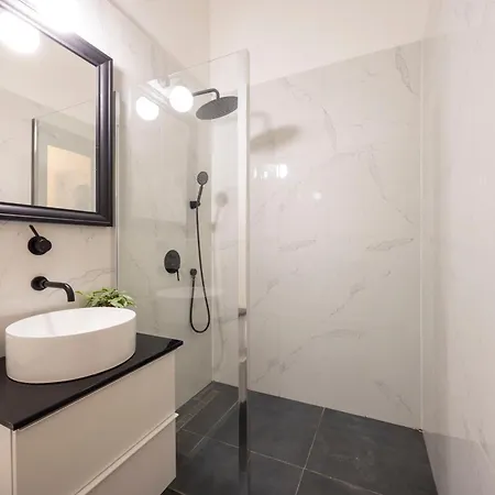 Bp Superior With 2bedrm, 2bathroom *